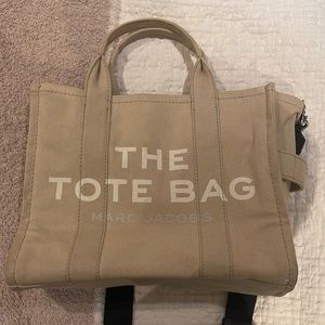 Marc jacobs “The tote Bag”medium size